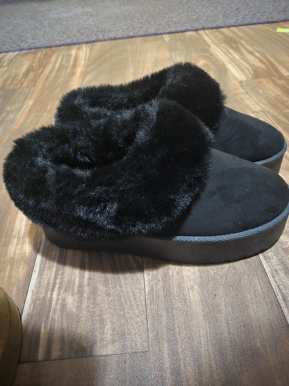 Fashion Nova Platform Faux Fur Hard Sole Slippers